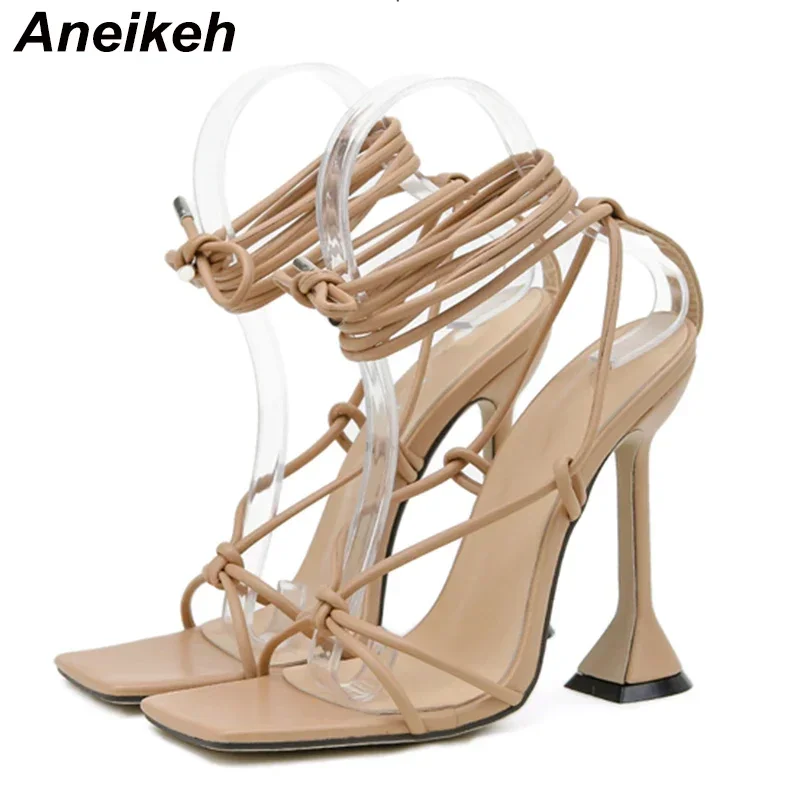 Aneikeh Moda Sandali con cinturino incrociato alla caviglia 2025 Estate GLADIATOR Donna Scarpe da ballo di nozze Sexy Testa quadrata Stripper Tacchi