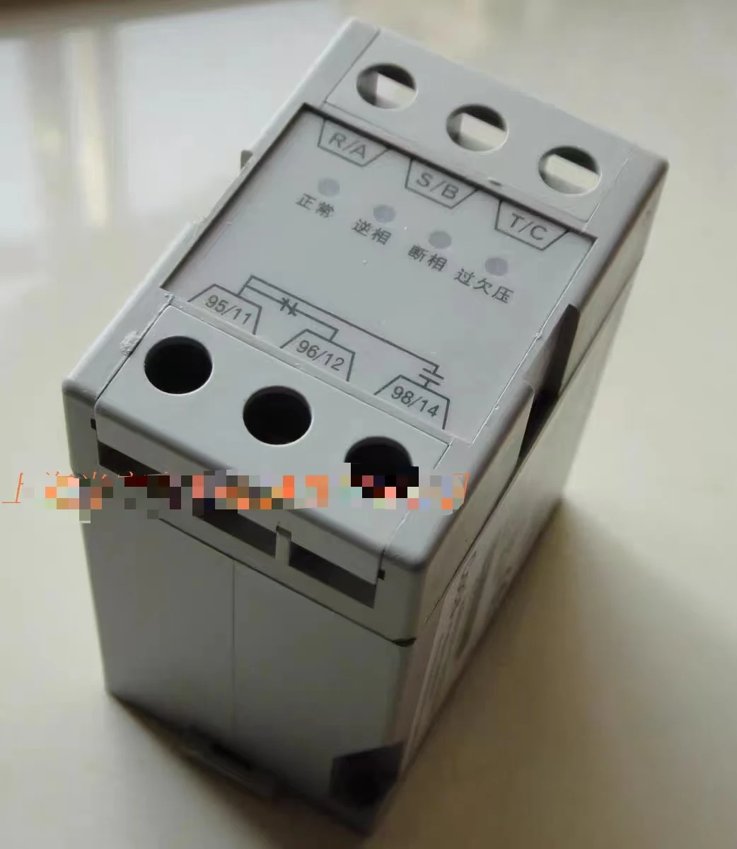 

Kesi/Leji three-phase power protector GMR-32BD GMR-32B