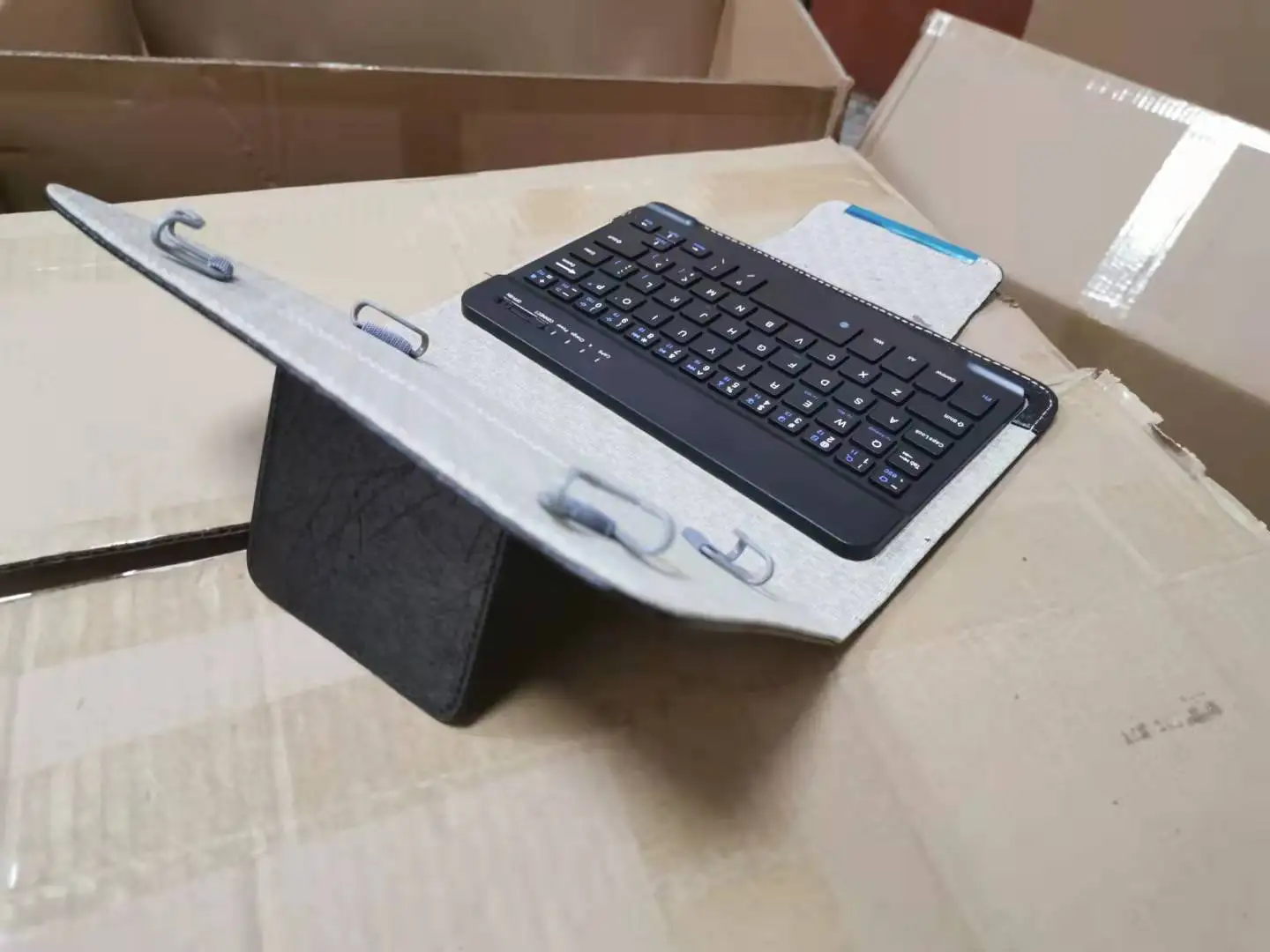 USB Trending portátil 7 "mini teclado inalámbrico Funda de cuero para tableta soporte Pc cubierta de teclado para juegos