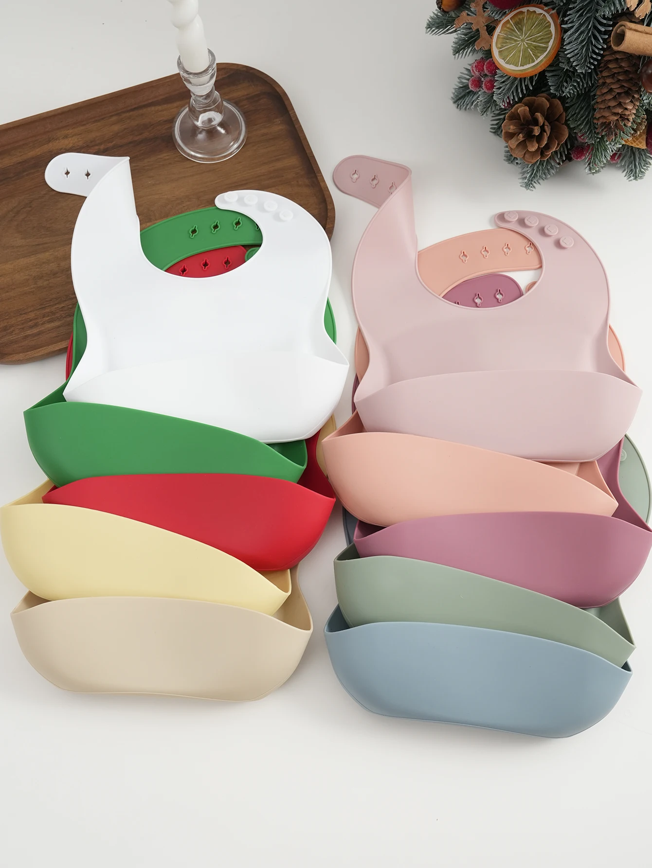 

1PC Silicone Baby Bib Waterproof Feeding Accessory Newborn Drool Bib Kids Burp Cloth Breastplate Baby Christmas GiftS Baby Stuff