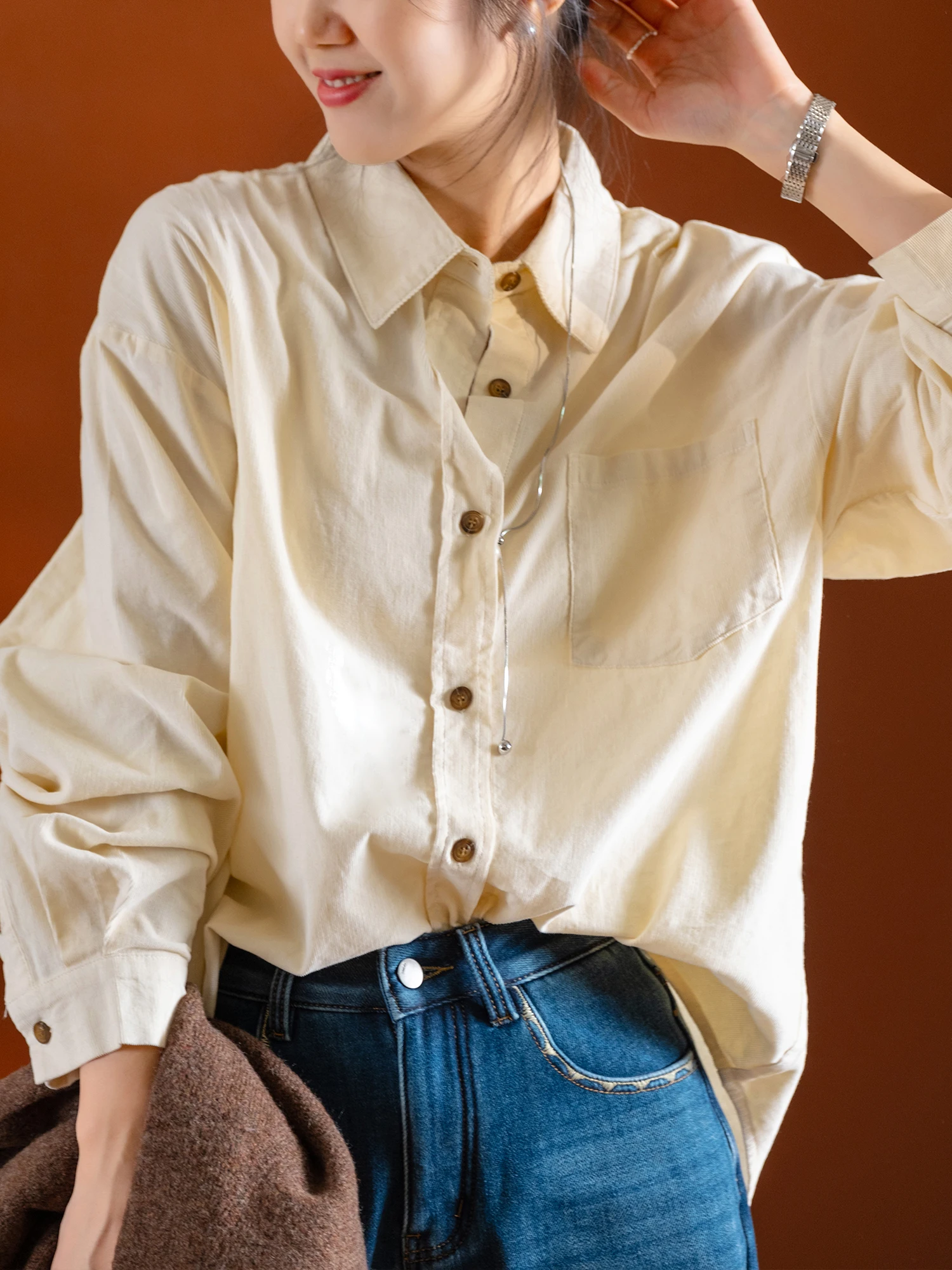 

Skin-friendly Cotton 00% Women's irt with Stand Collar And round Hem Arc Design Casual Loose Fit Breathable Long Sve
