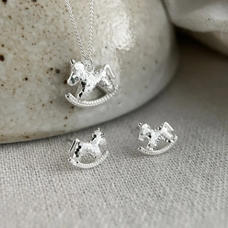 

CHOZON 925 Solid Silver Rocking Horse Earrings Minimalist Wholesale Dainty Jewelry 9926A for Women