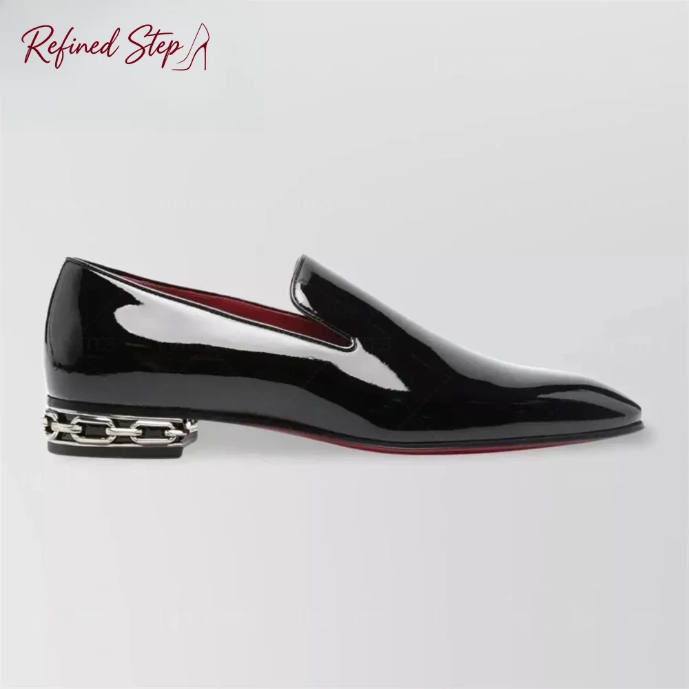 Chain Detail Heel Loafers Almond Toe Patent PU Leather Dress Shoes Designer Style Handcrafted PU Leather Slip on Shoes for Men