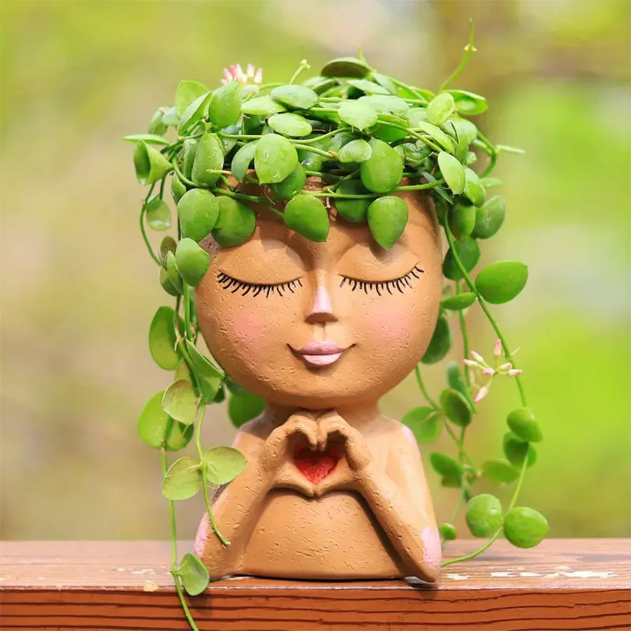 Popular Creative Heart-Hugging Cartoon Character Flower Pot Indoor and Outdoor Decorative Resin Statue Ornament