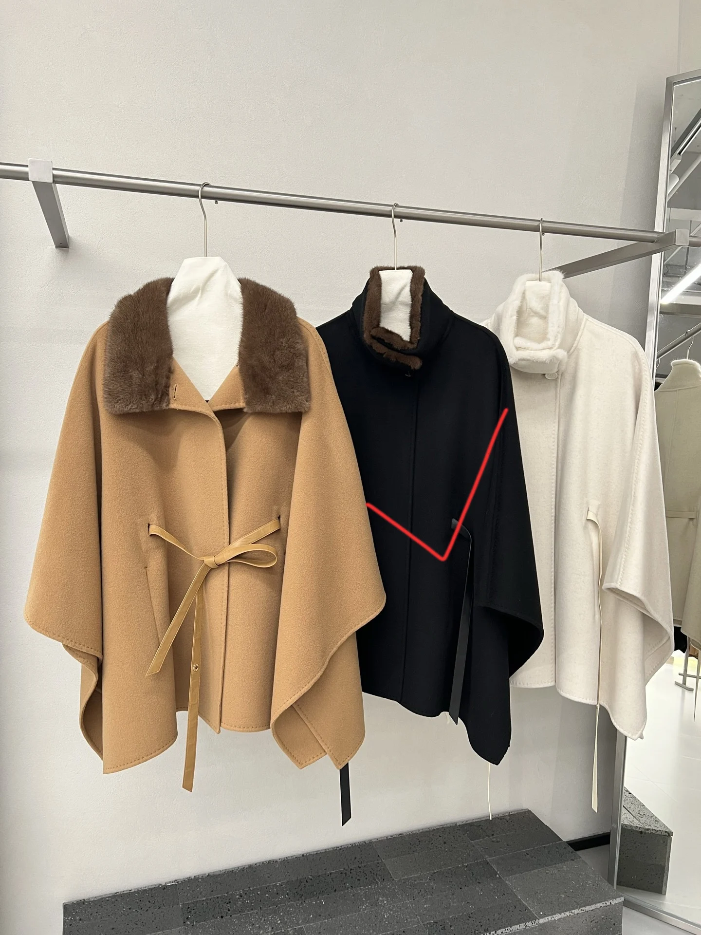 New Autumn/Winter High-Quality Stylish Casual Cashmere Cape (One Size) Fabric: High-Count Blend Of 10% Cashmere And 90% Wool