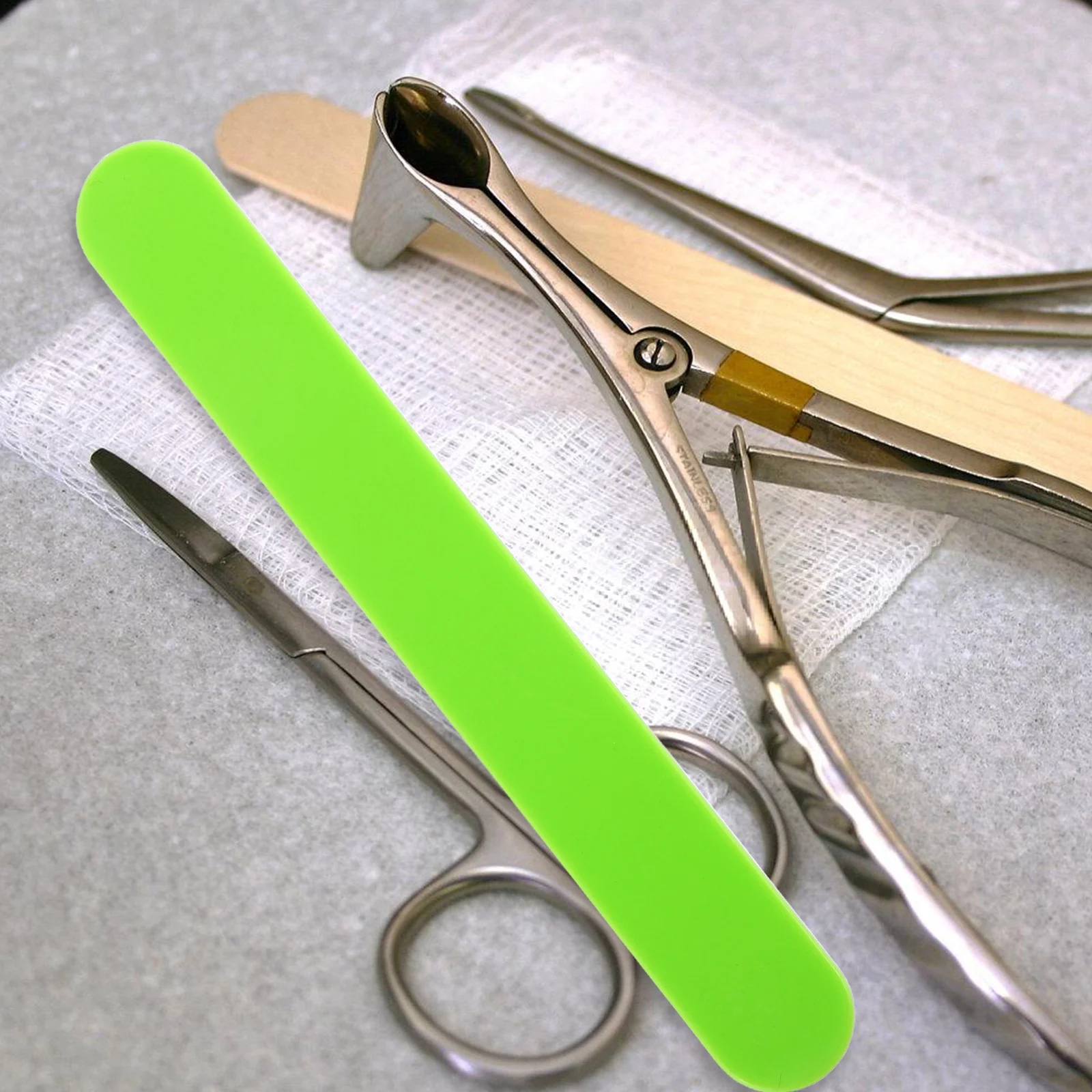 

25pcs Plastic Tongue Depressors Medical Oral Exam Tool Reusable Lab Mixing Sticks Wax Applicator Spatula Green Training