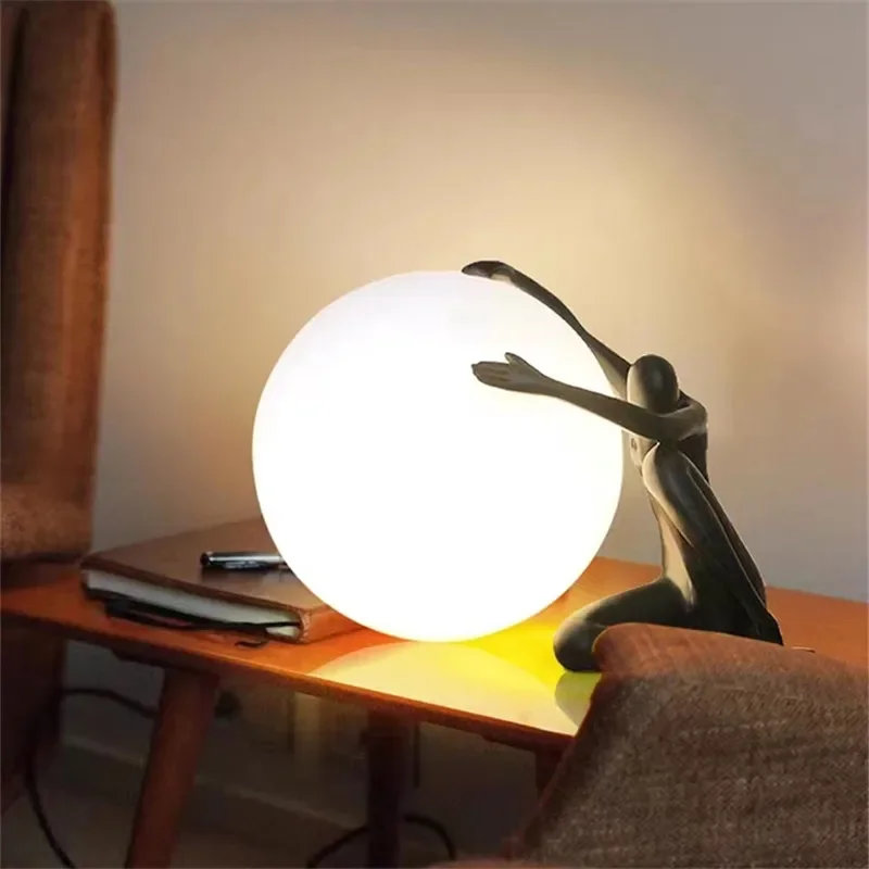Italian table light Ball Holding Character Resins Statue Figure table lamp for Living Room Bedroom Balloon-Lamp Humanoid Lamp
