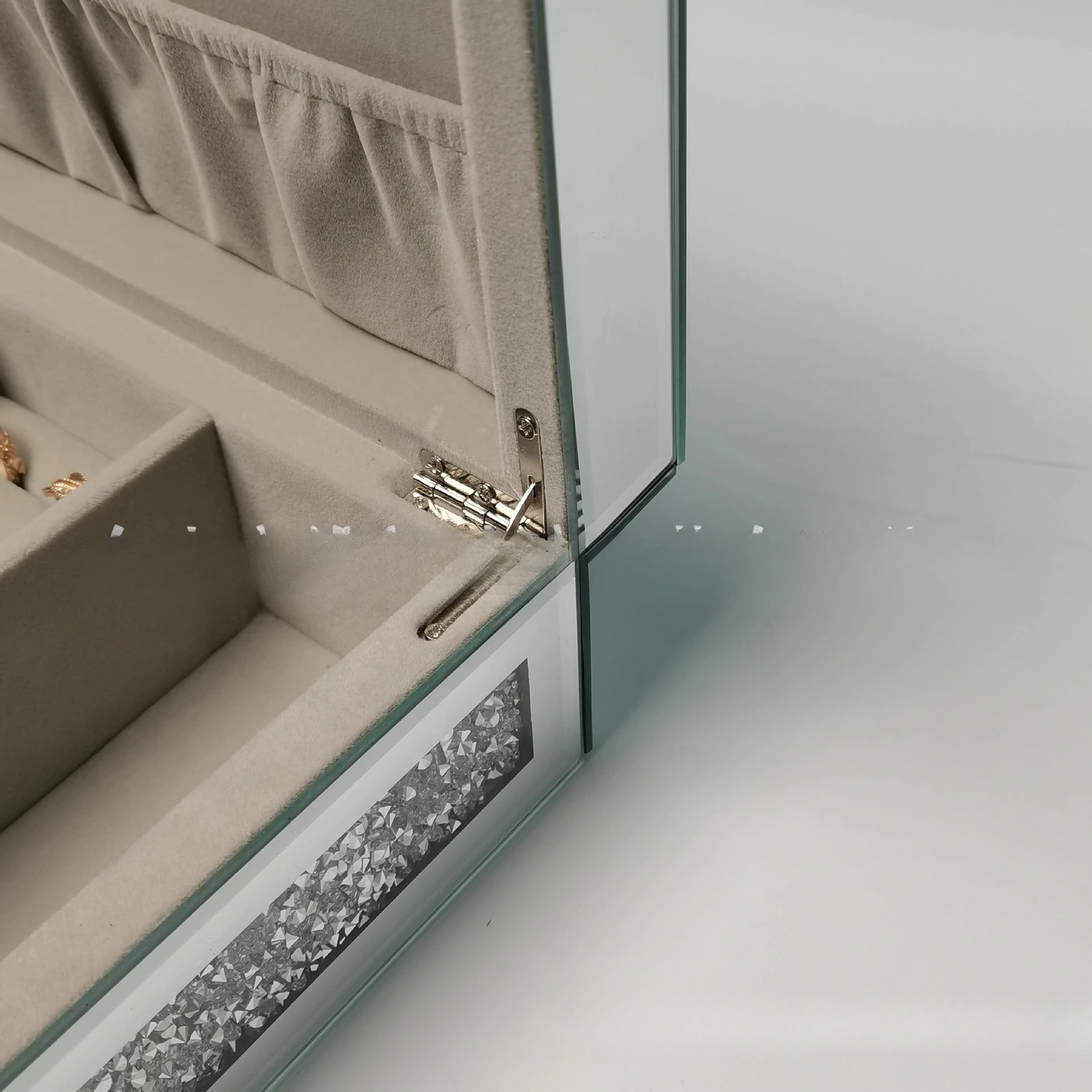 Picture 7: High-end light luxury exquisite glass crystal jewelry box necklace ring large capacity storage box