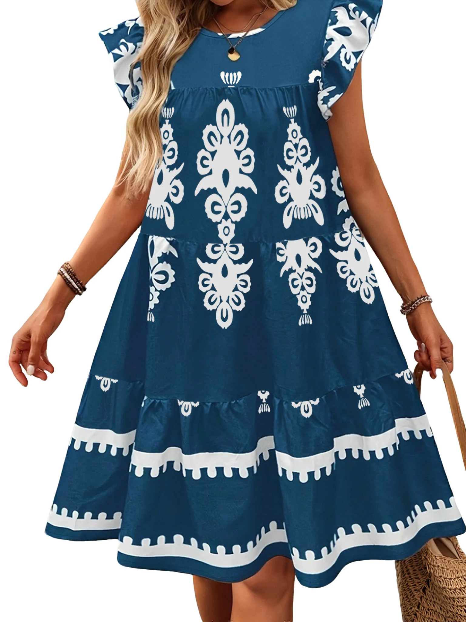 Vestido midi feminino com gola redonda e manga plissada azul e branco com estampa étnica em camadas e bainha solta