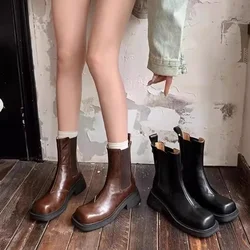 Stivali da donna Stivali Chelsea retrò stile britannico Autunno/inverno Nuovi stivali da camino antiscivolo con punta quadrata con suola spessa Botas Mujer