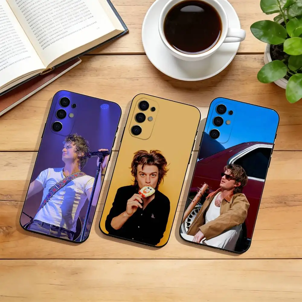 

joe keery Phone Case Black Silicone Soft For Samsung S25,S24,S21,S22,S23,S30,Ultra,S20,Plus,Fe,Lite