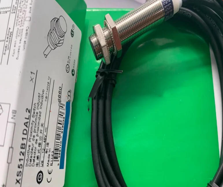 

2pcs New High Quality proximity switch XS512BLNAL2 XS512BLPAL2