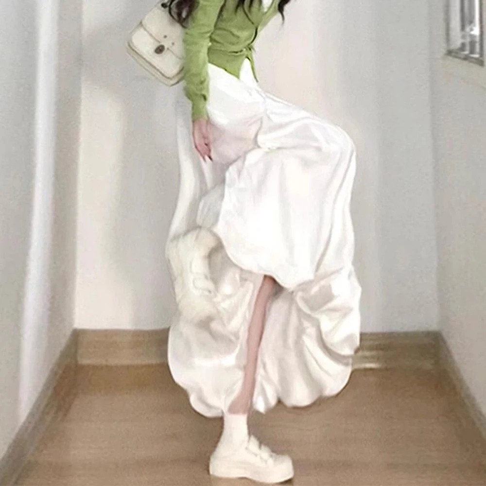 White flower bud  women's spring and autumn, 2026 new high-waisted Hepburn cloud  puffy midi skirt, summer