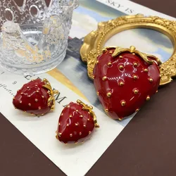 Vintage Classic Strawberry Enamel Badges Brooches Earrings For Women Men Retro Baroque Dripping Oil Fruit Series Jewelry Pin