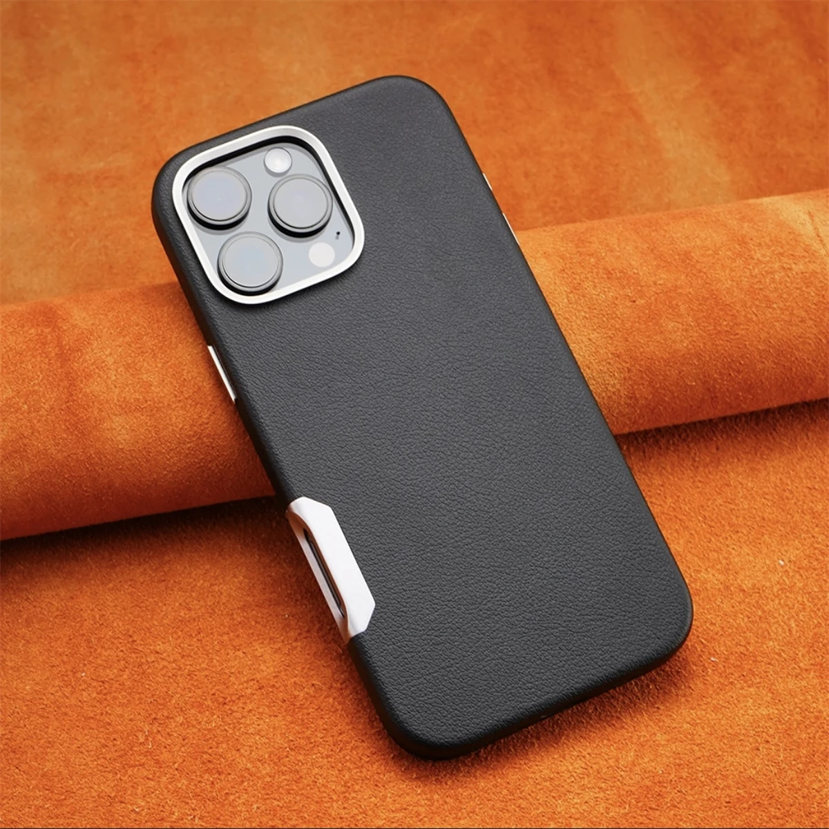 Luxury Plain Leather MagSafe Magnetic Phone Case For iPhone 16 Pro Max 16Plus Metal Hollow Button Shockproof Cover for iPhone 16