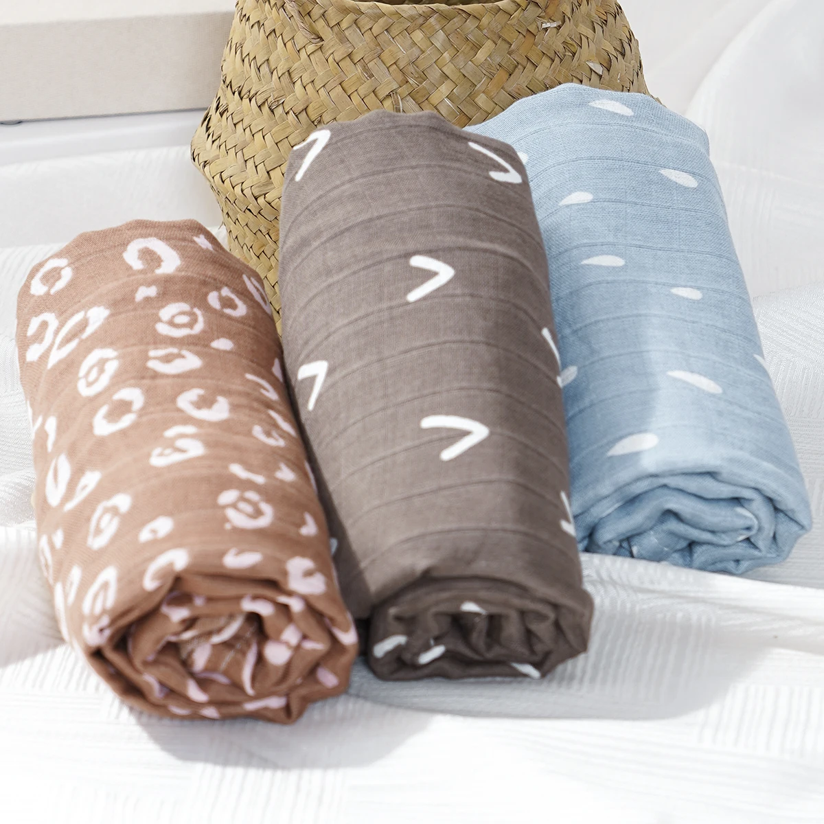 

HappyFlute New Fashion Prints 120*110cm Soft Bamboo Cotton Baby Wrap Travel Newborn Multi-function Swaddle Sleeping Blanket