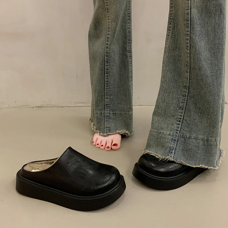 الشقق النساء البغال أحذية عادية موضة نعال من القطن 2025 شتاء جديد المنزل الثلوج الأحذية مريحة Slingback فستان دافئ Mujer Zapatos