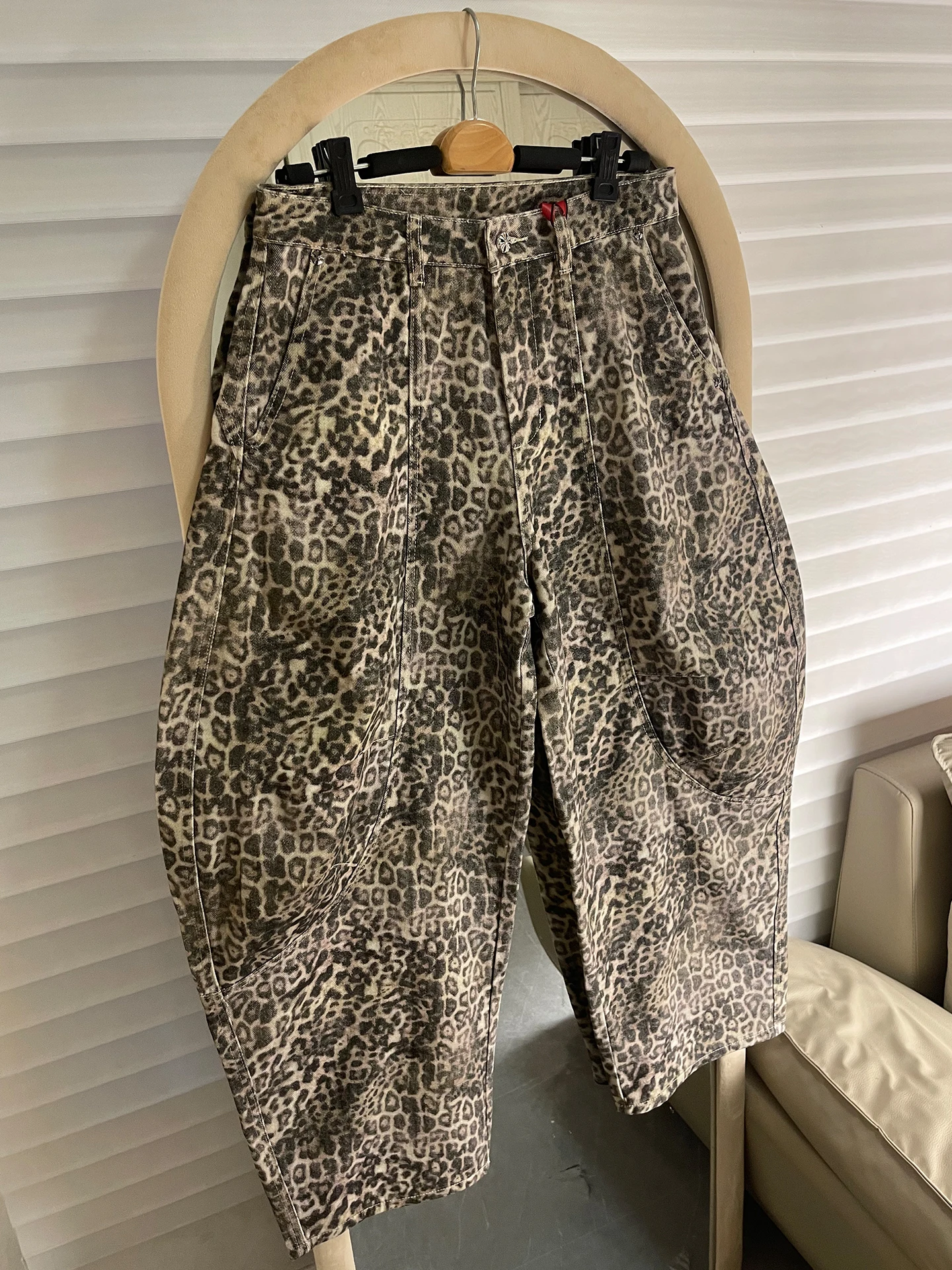 

Parisian Sle American High Street Worn Leopard Print Wide Leg Jeans Men's Loose Design Knife Denim Pants Casual Cotton