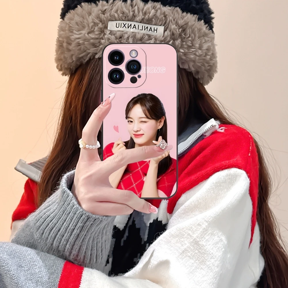 KPOP Kim SeJeong Mobile Cell Phone Case for iPhone 15 14 13 12 11 X XR XS 8 7 Pro Max Plus Mini Black Soft Phone Cover Shell