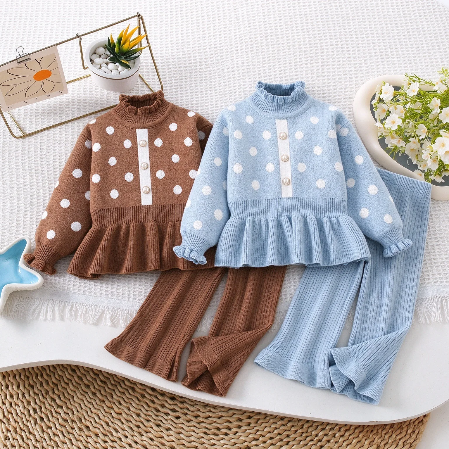 Girls' Sweater Set Autumn/Winter New Style Small Fragrant Round Dot Knitted Pants Korean Edition Pants Shan Piece Set
