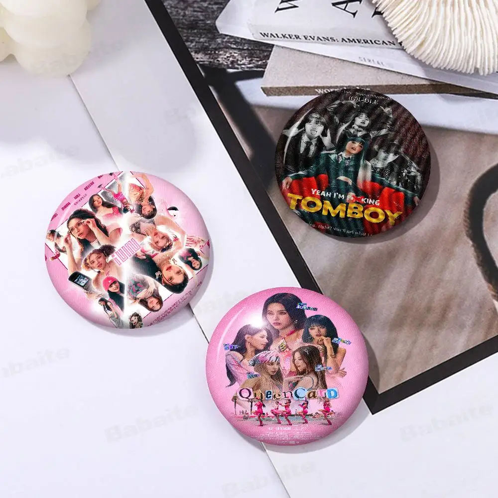 

Kpop G I-DLE 58mm Animals Funny Brooches Badge Backpack Clothes Gift Accessory