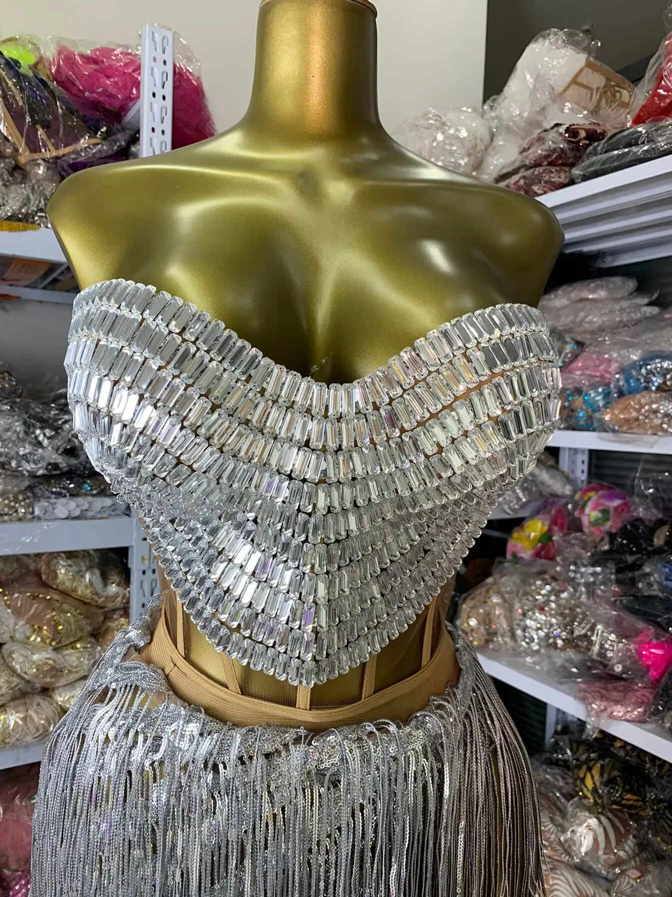 

Танцевальные костюмы, женские роскошные яркие хрустальные корсетные топы и асимметричная юбка с бахромой, комплекты из двух предметов, вечерние клубные наряды для вечеринок