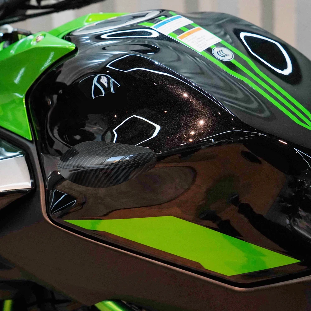 

Carbon Fiber Fuel Tank Cover for Kawasaki Z650 2017-2026 Protection Decoration Motorcycle Accessory