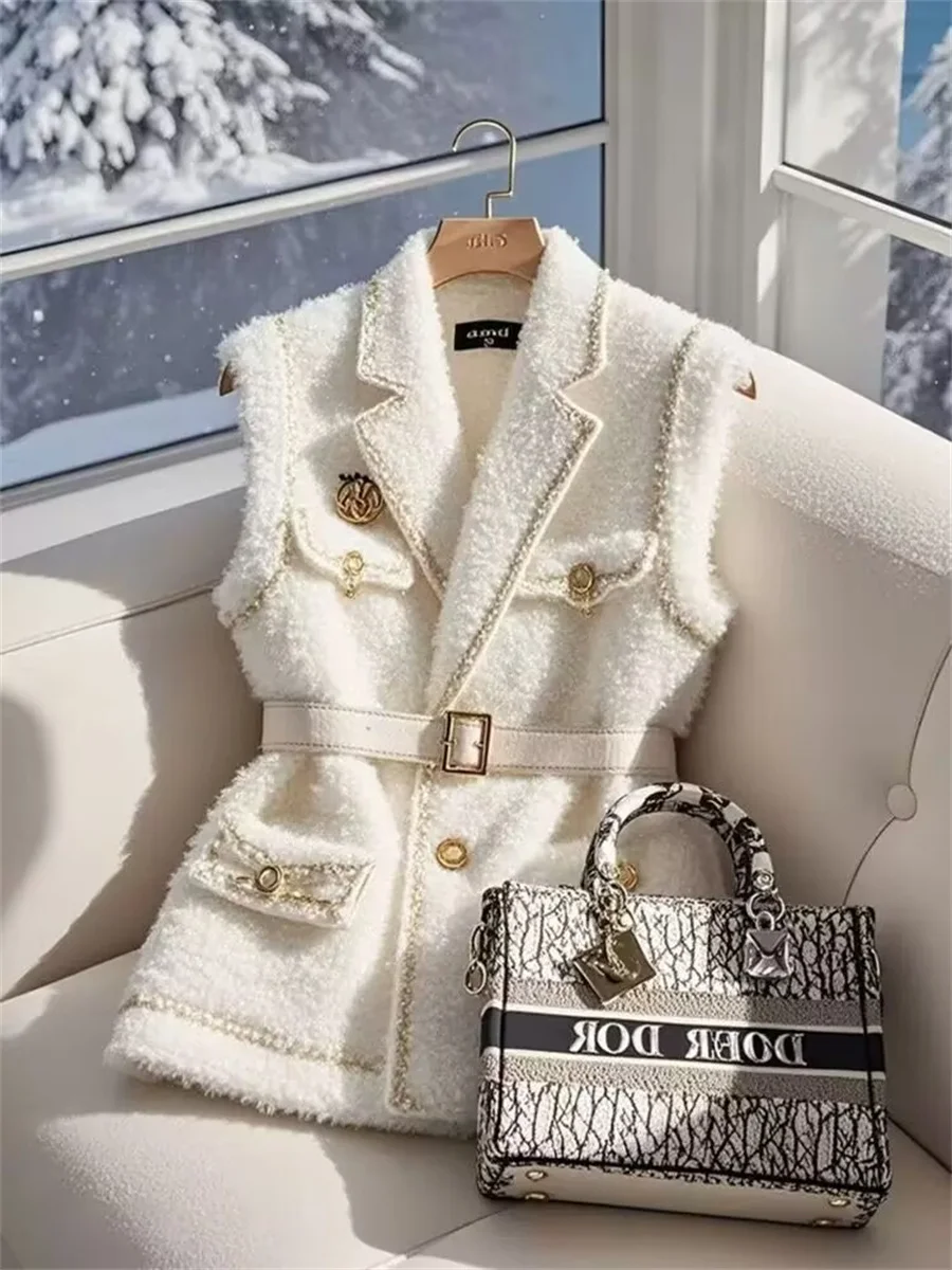 เสื้อแจ็คเก็ตสตรี เสื้อกั๊กสตรี เสื้อกั๊กสตรีฤดูหนาวที่ไม่ซ้ำใครและสวยงาม เสื้อโค้ทขนแกะสีขาวพับได้