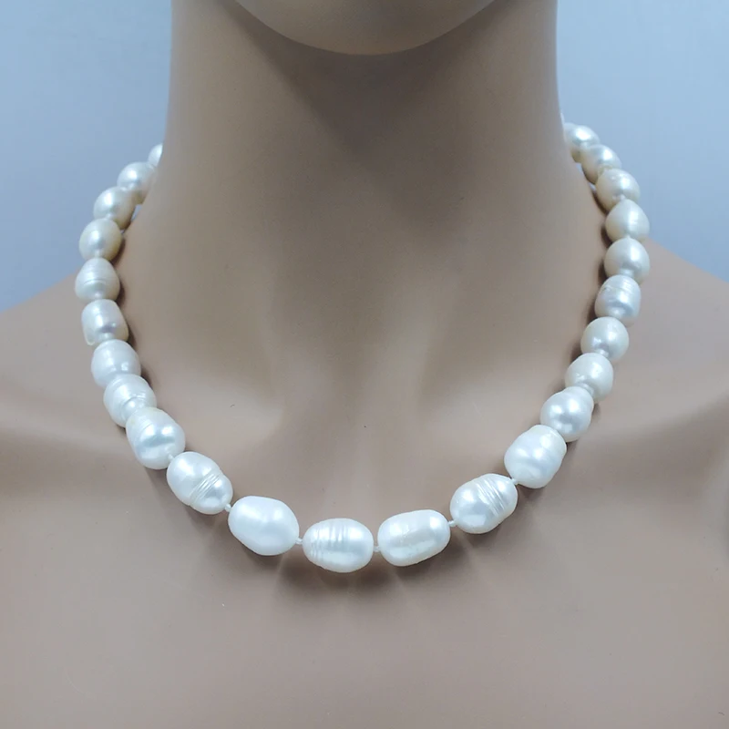 

Natural pearls. 12-13MM huge natural baroque pearl necklace. Send 60 year old young mother. The richest gift 19"