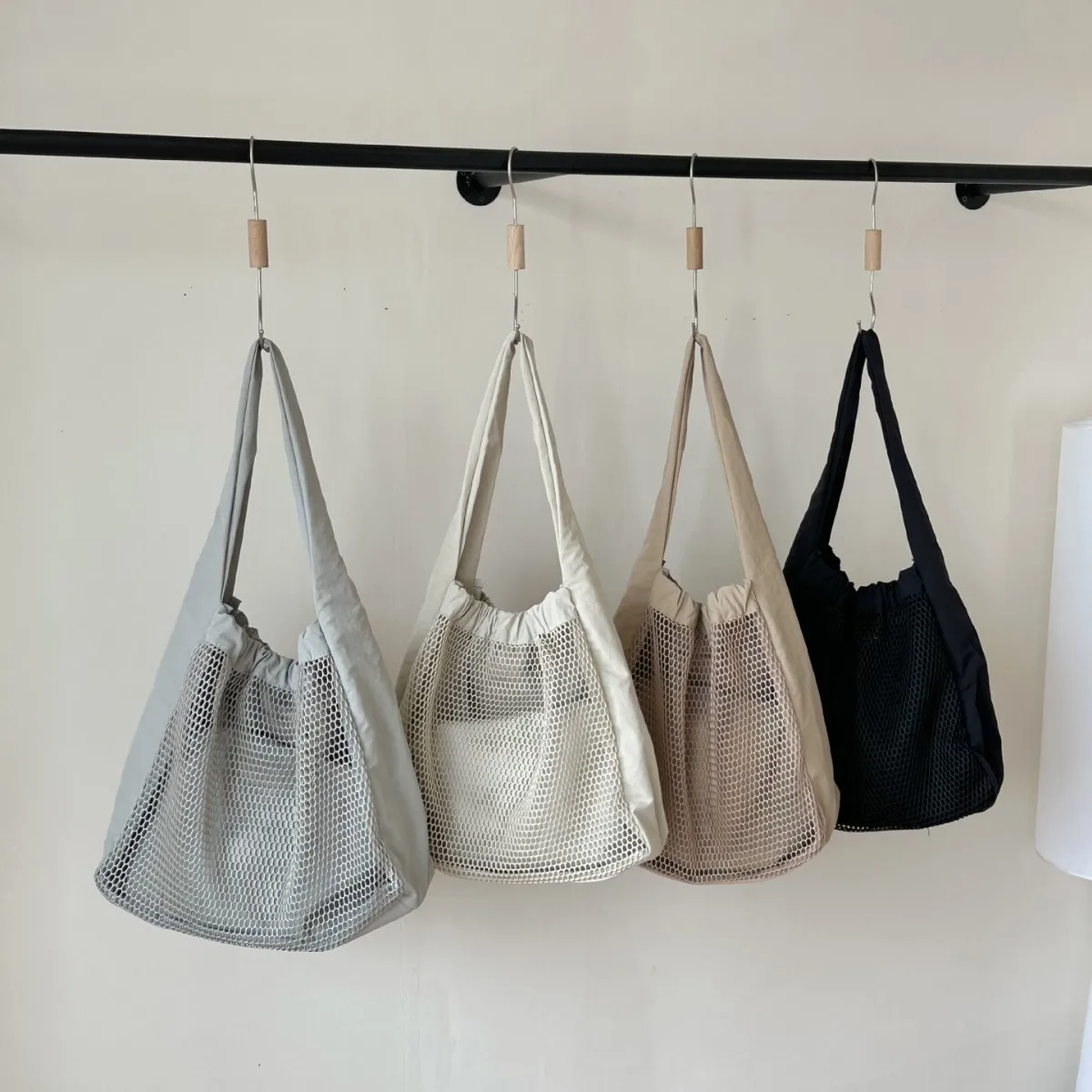 

2025 Large-capacity Shoulder Crossbody Minimalist Lazy Fashionable Tote Hollowed-out Canvas Designer Luxury Bag