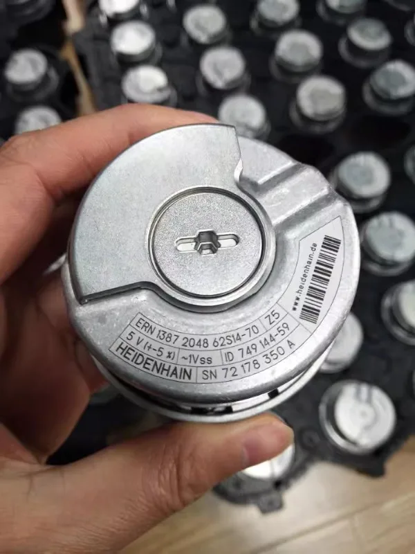 EI53C9.25-2048-SA5N2T التشفير ERN 2048 62S14 هايدنهاين 1387 #2