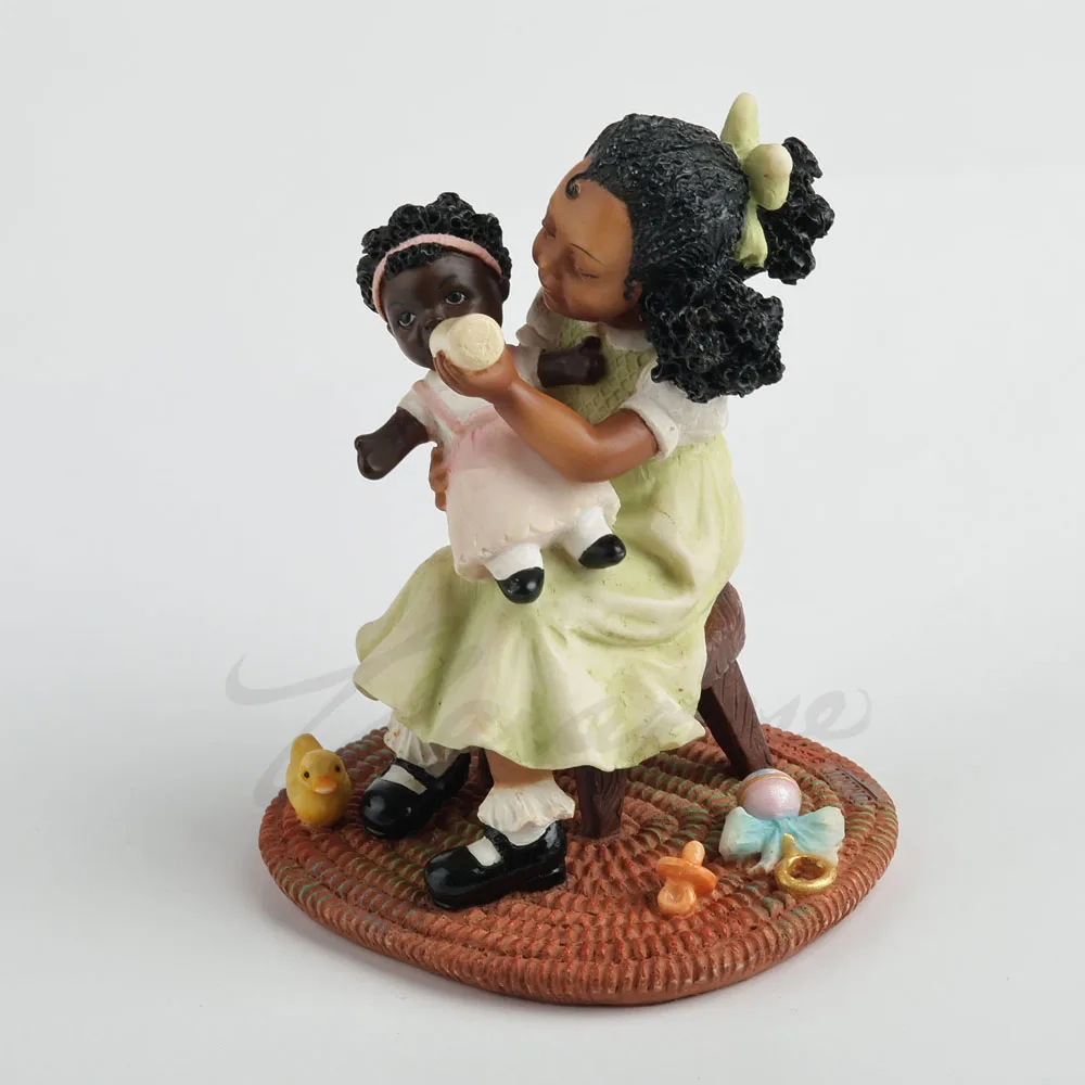 Vintage Little Girl Feeding Doll Resin Figurine Cute Child Holding Baby Doll Statue Home Tabletop Decorative Ornament Home Decor