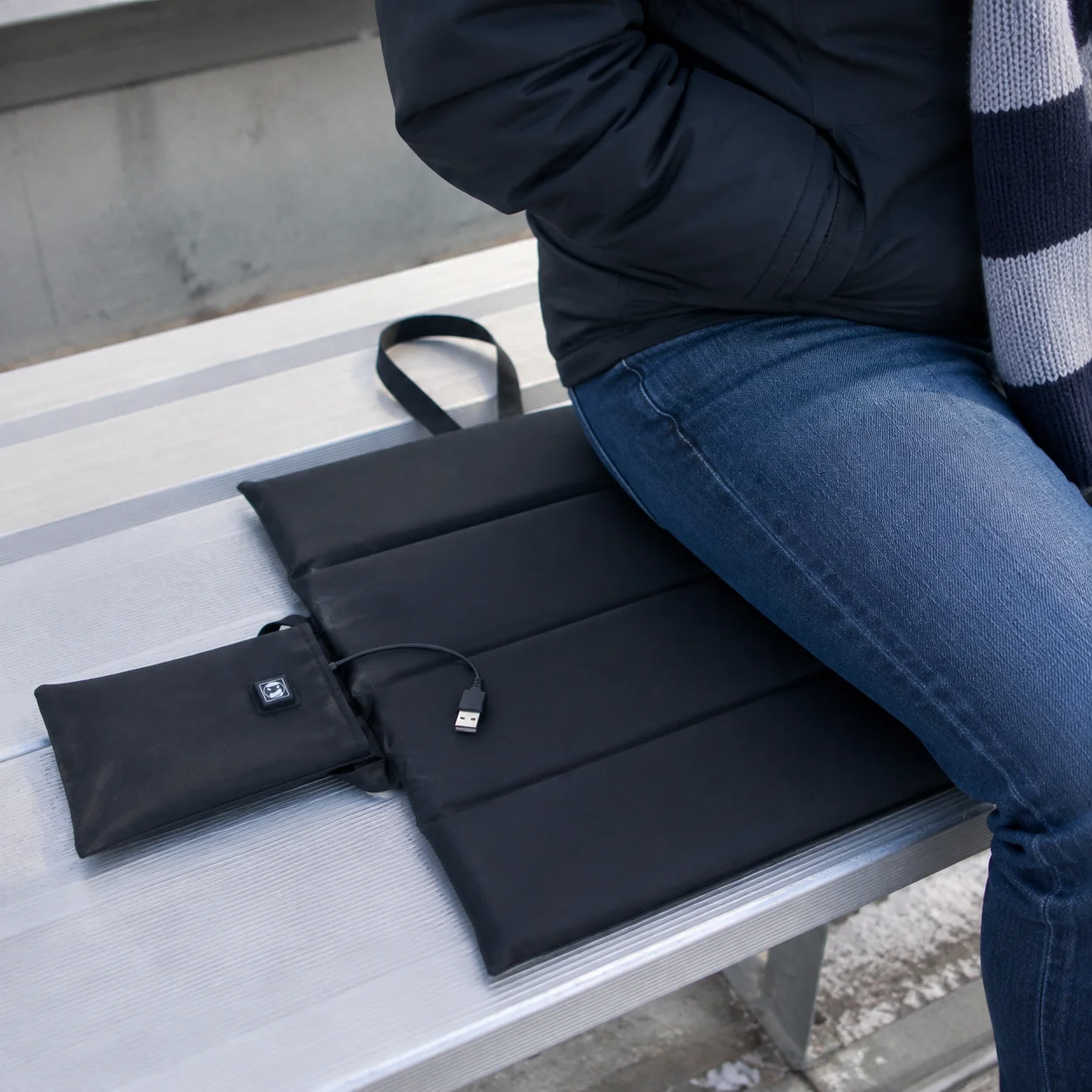 USB Heated Stadium Seat Cushion for Cold Bleachers, 4-Panel Foldable Seat Warmer with 3 Heat Levels for Outdoor Sports Games