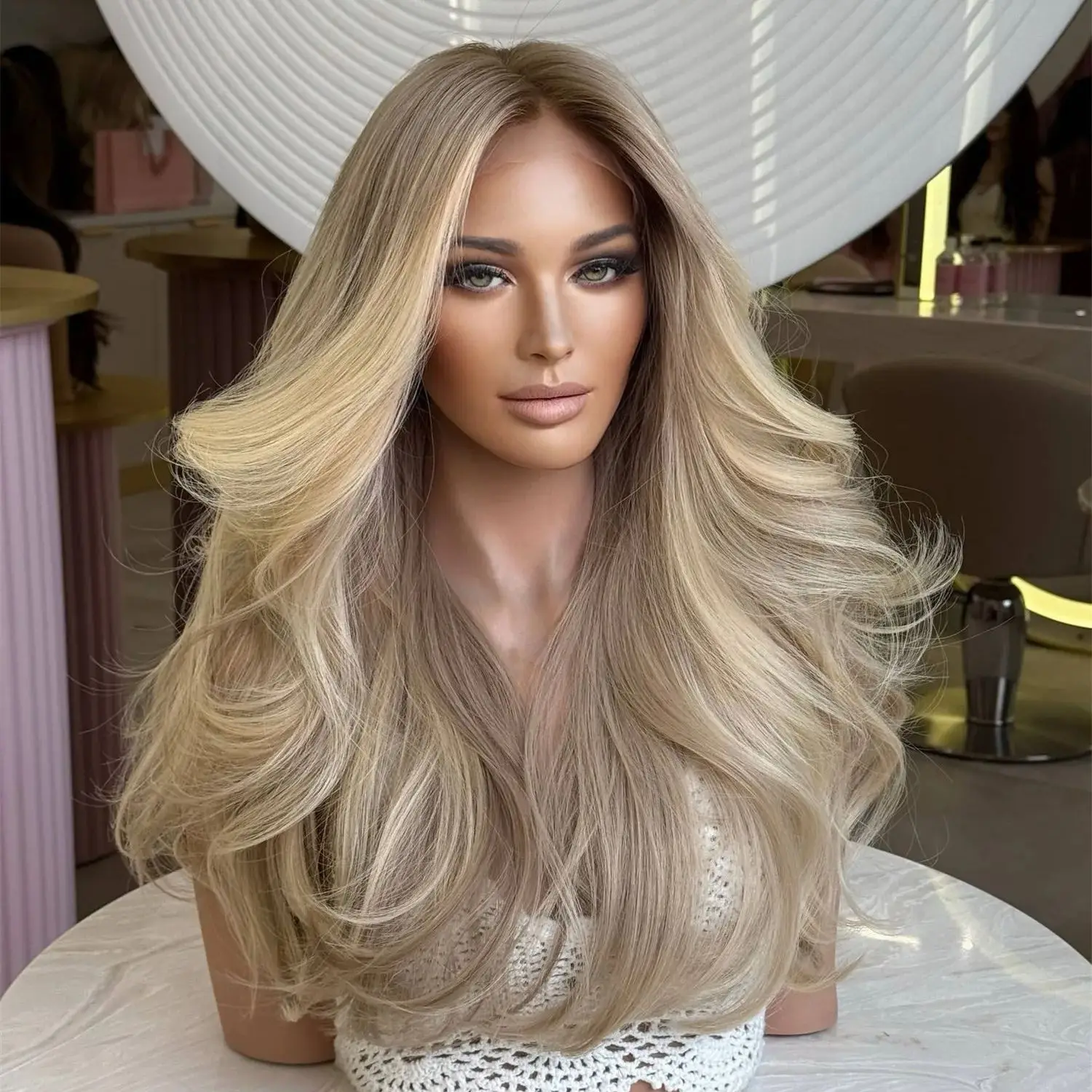 

Мягкий синтетический парик с невидимой HD-основой 13*4, длинные волнистые пряди, пепельно-русый с мелированием, термостойкий, реалистичный вид, для косплея