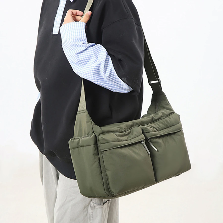 Thumbnail 3 - #4 Trending Shopping Tote Bags Right Now