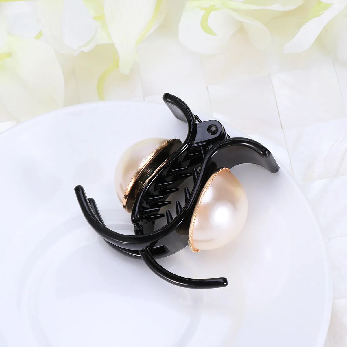 

Girls Women Pearl Rhinestone Decorated Hair Clip White Black Sturdy Acrylic Hair Pin Claw Accessory for Home Office Daily Use