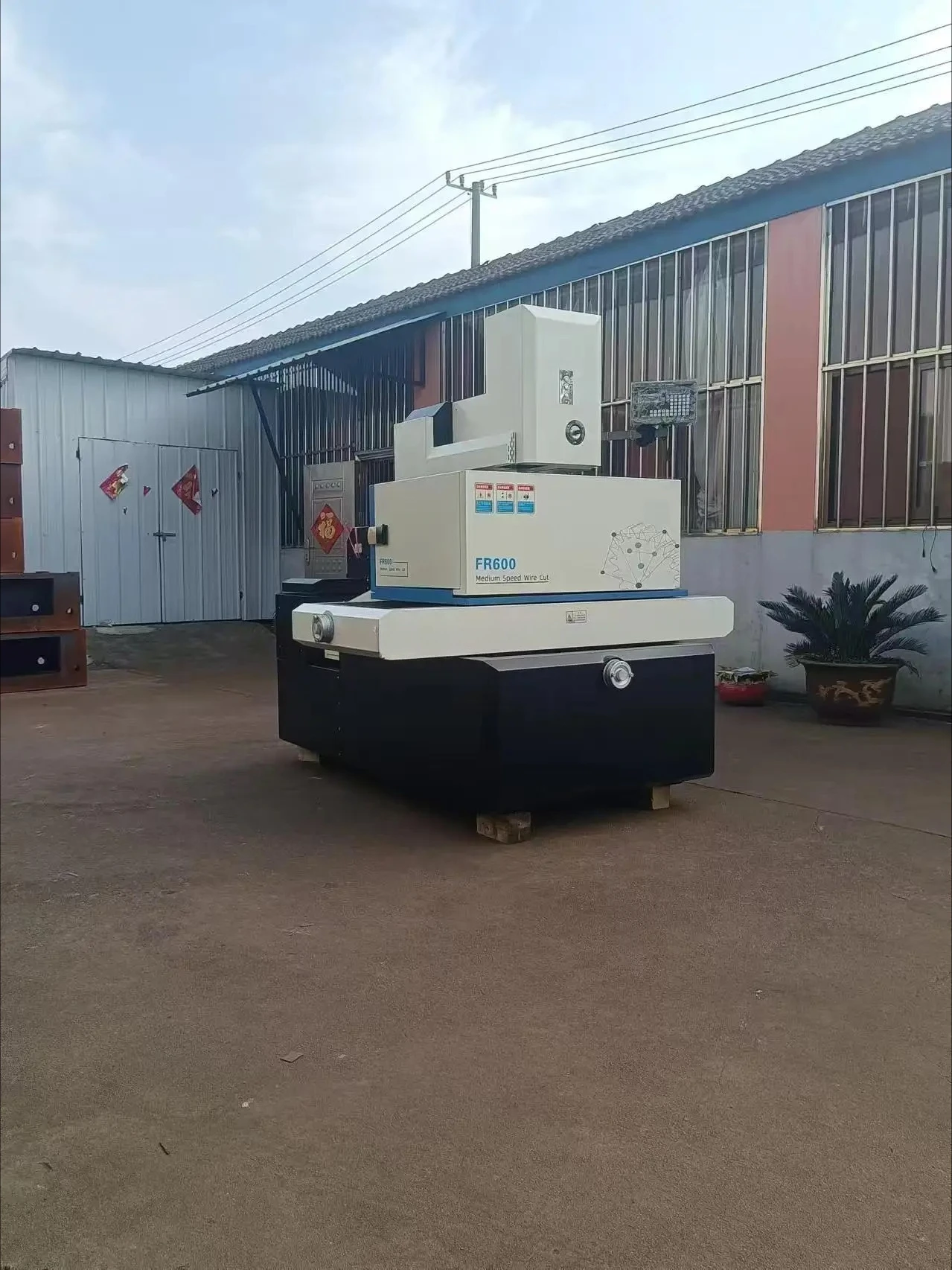 High Accuracy Wire Cut EDM  Machine