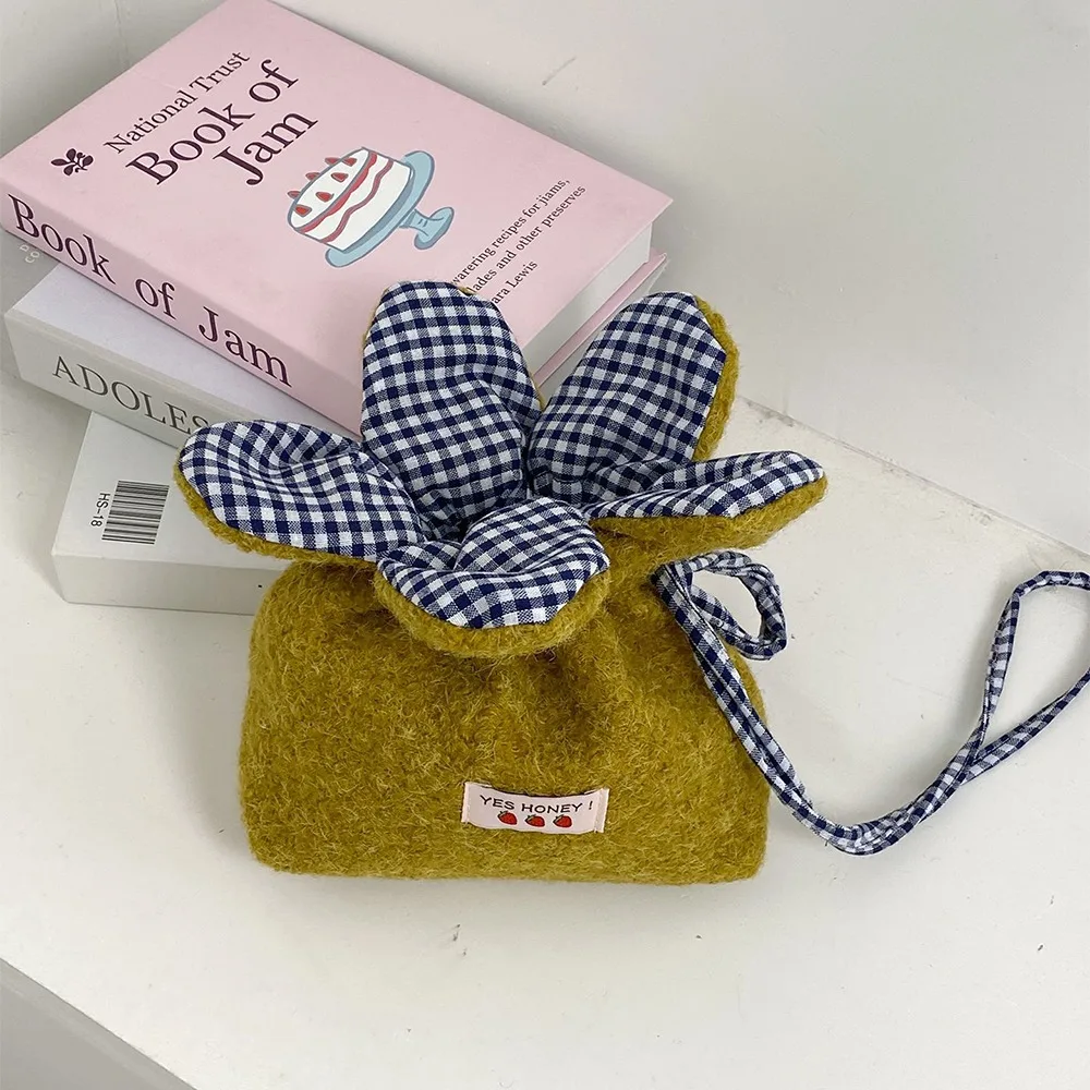 

Casual Bundle Pocket Plush Flower Drawstring Bag Korean Style Plaid Small Crossbody Bag Storage Bag Cloth Shoulder Bag Shopping