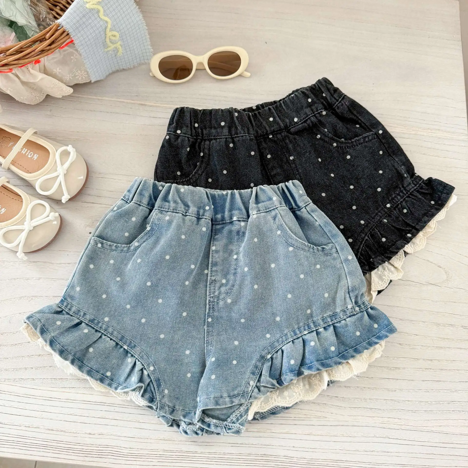 

Baby Girls Summer Denim Shorts Elastic Waist Lace Patchwork Ruffle Polka Dot Shorts Casual Girls Jean Shorts