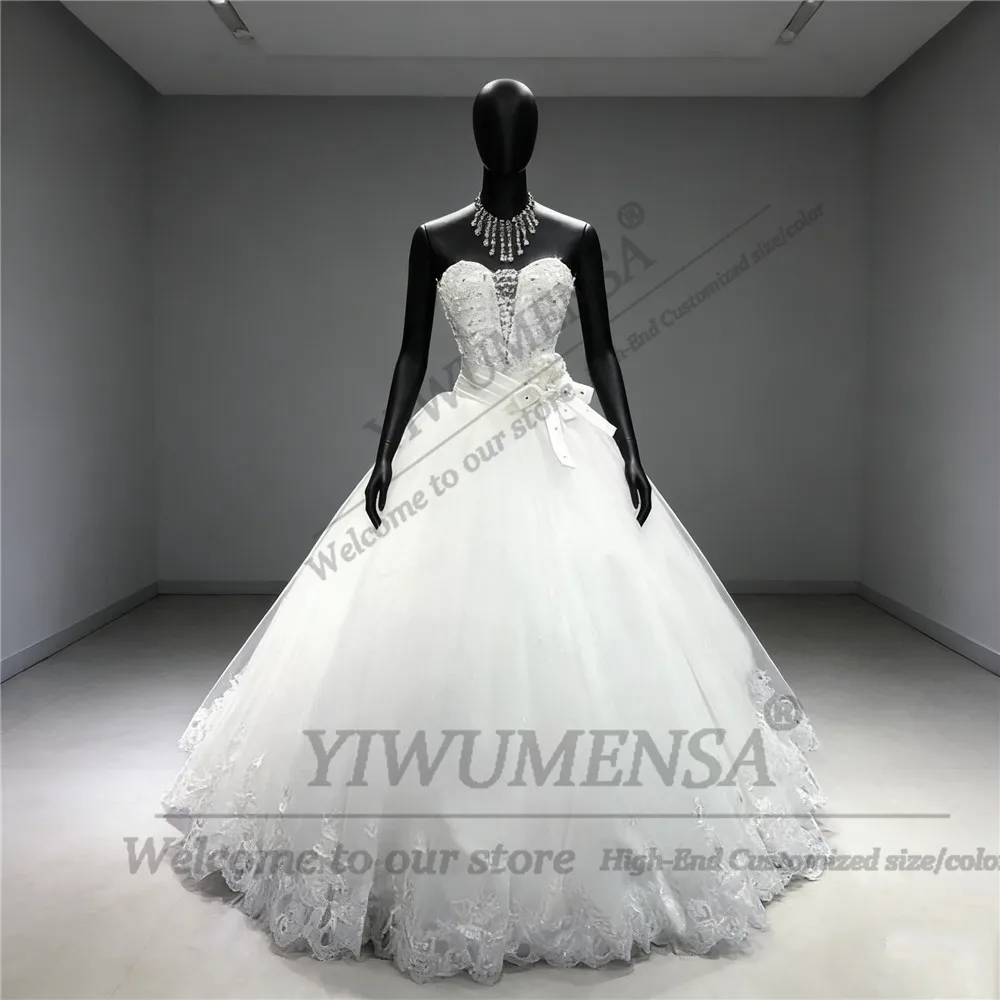 فساتين زفاف مزينة بالكريستال والخرز اللامع، فساتين عروس بدون حمالات على شكل حرف A، أزياء حفلات مخصصة للنساء 2026