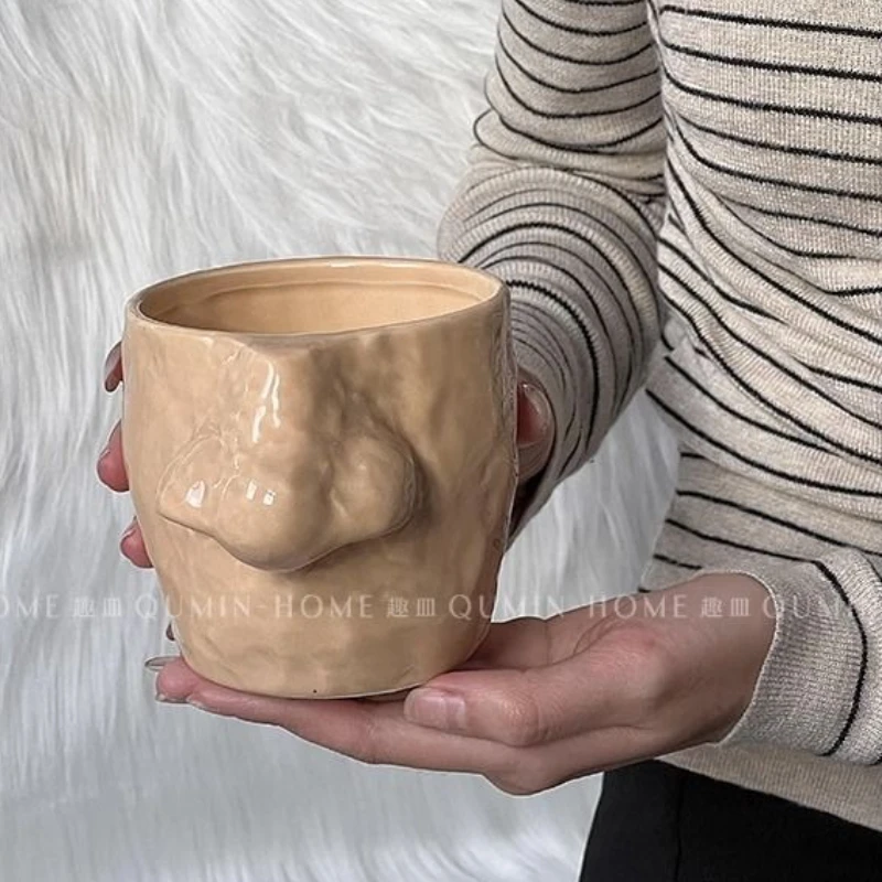 

Creative nostril shaped ceramic mug fun nose picking design brush jewelry rack home decoration accessories personalized gift