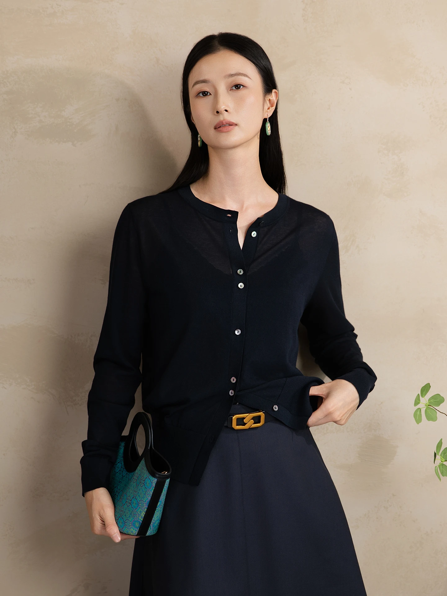 

Классический круглый вязаный кардиган Ne Long Sve для женщин, топ для повседневной носки, защита от солнца, трикотажный свитер из ацетатной пряжи, осень-зима...