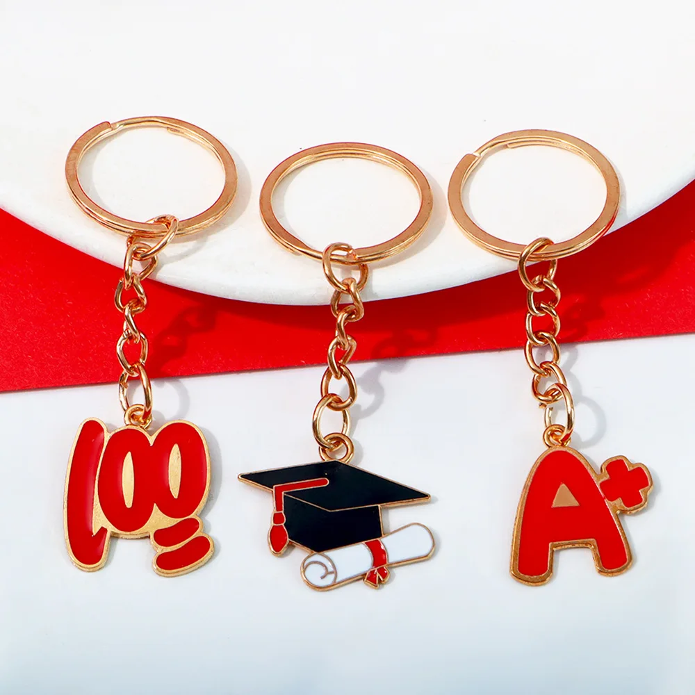 

120Pcs Metal Full Bachelor's Cap Outstanding Students Pendant Keychain Men And Women Bag Pendant Graduation Season Blessing Gift