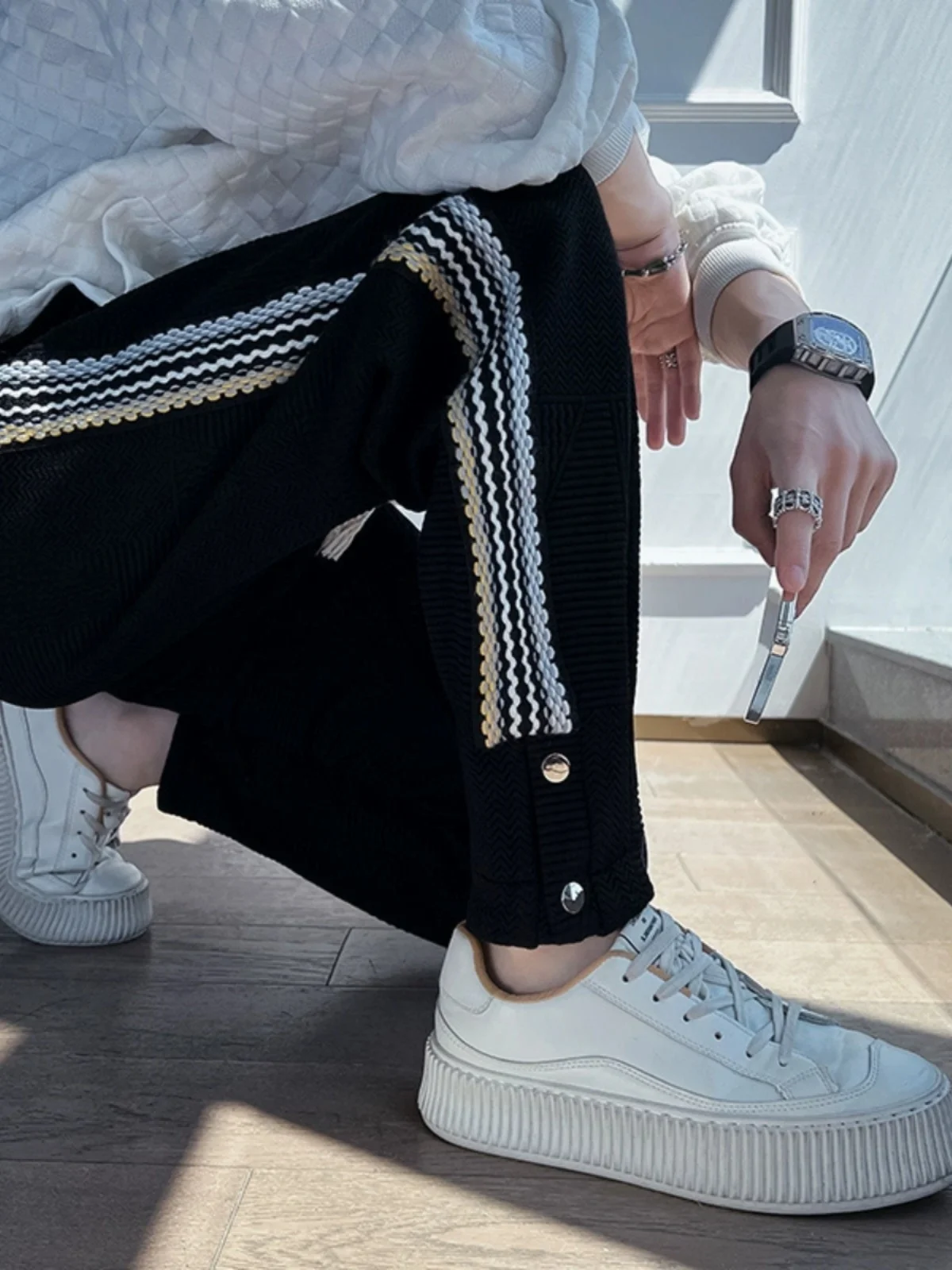 

Черные спортивные штаны с манжетами, мужские свободные модные брендовые тяжелые весенне-осенние спортивные повседневные длинные брюки с полосками по бокам