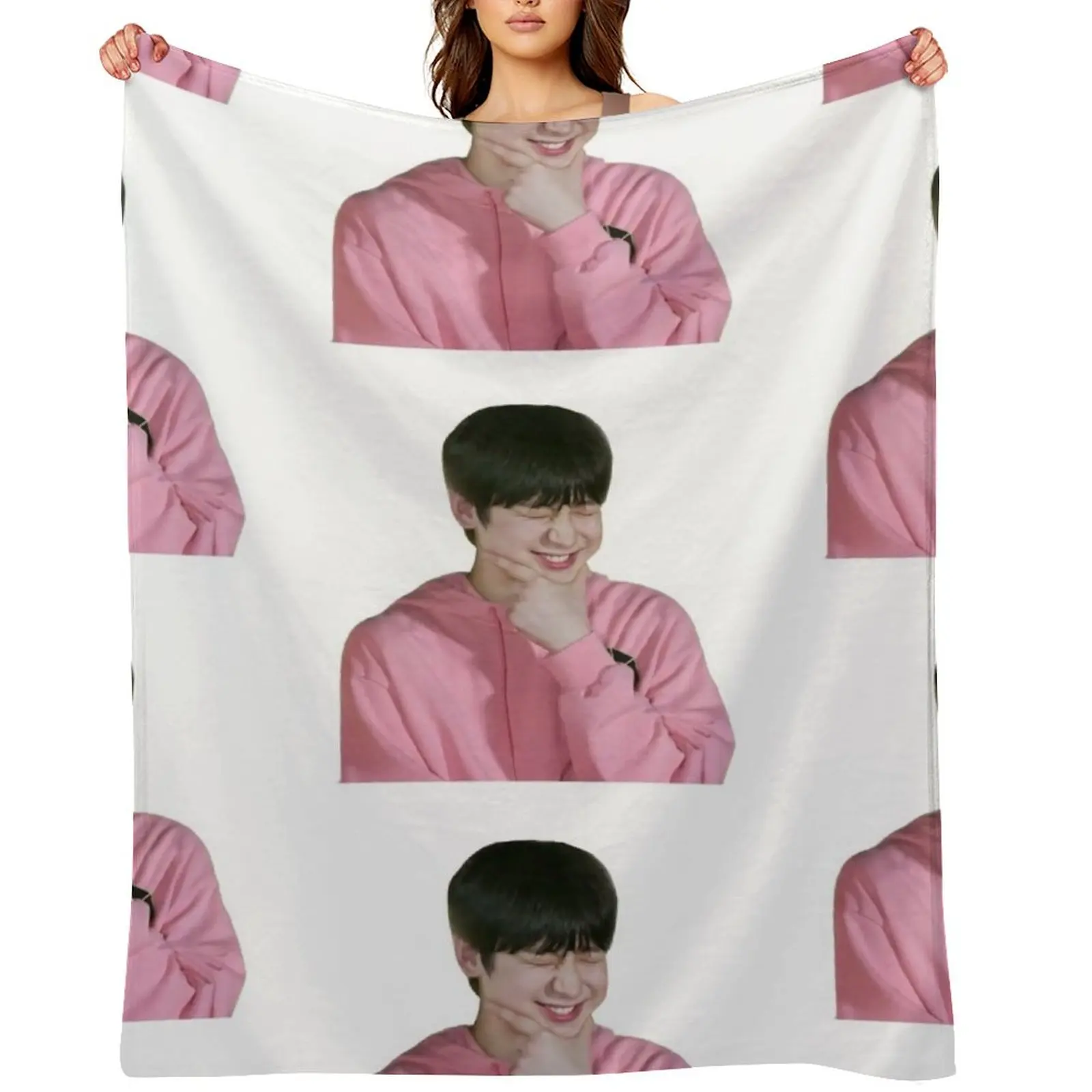 

Sunoo Aegyo I-Land Throw Blanket Luxury Brand for winter Softest Sofa Throw Blankets