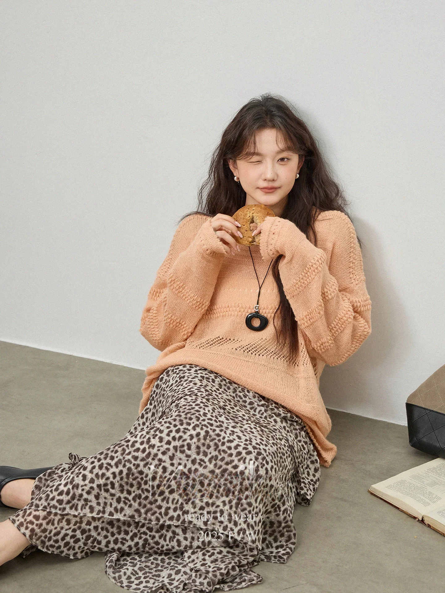 

Женский трикотаж Monika больших размеров, свободный крой, универсальный свитер, дышащий хлопковый длинный круглый топ из свека Ne