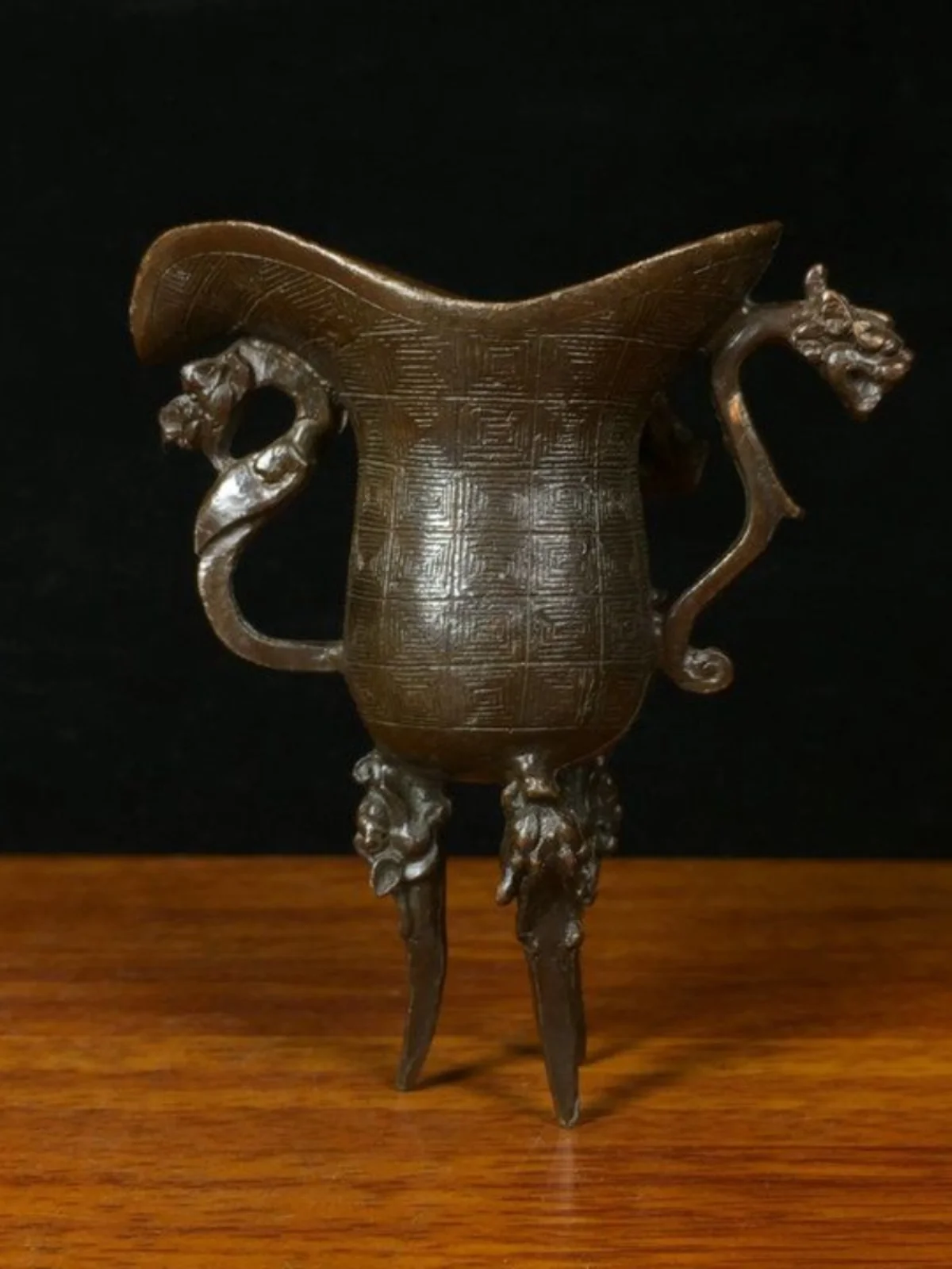 

Antique alloy copper three-legged Rui beast wine... luxury home decor