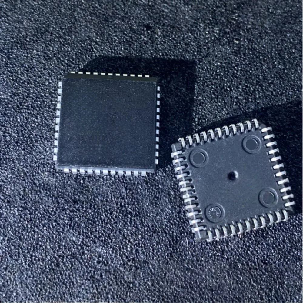 1-100PCS ISPLSI1016E-80LJ ISPLSI1016E 76205E XR76205ELTR-F 3261 LTC3261EMSE 74HC393D 74HC393