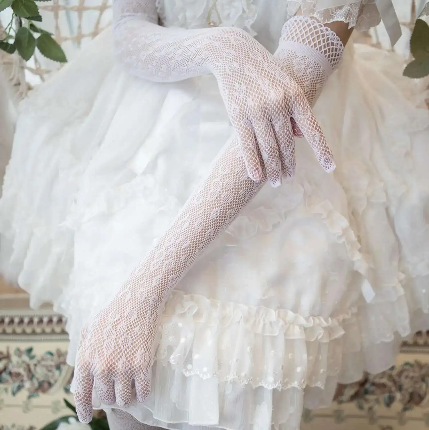 قفازات لوليتا دانتيل طويل بحزام أسود على شكل زهرة قوطية وأكمام يد ريترو لوليتا إكسسوارات رقيقة للحماية من الشمس