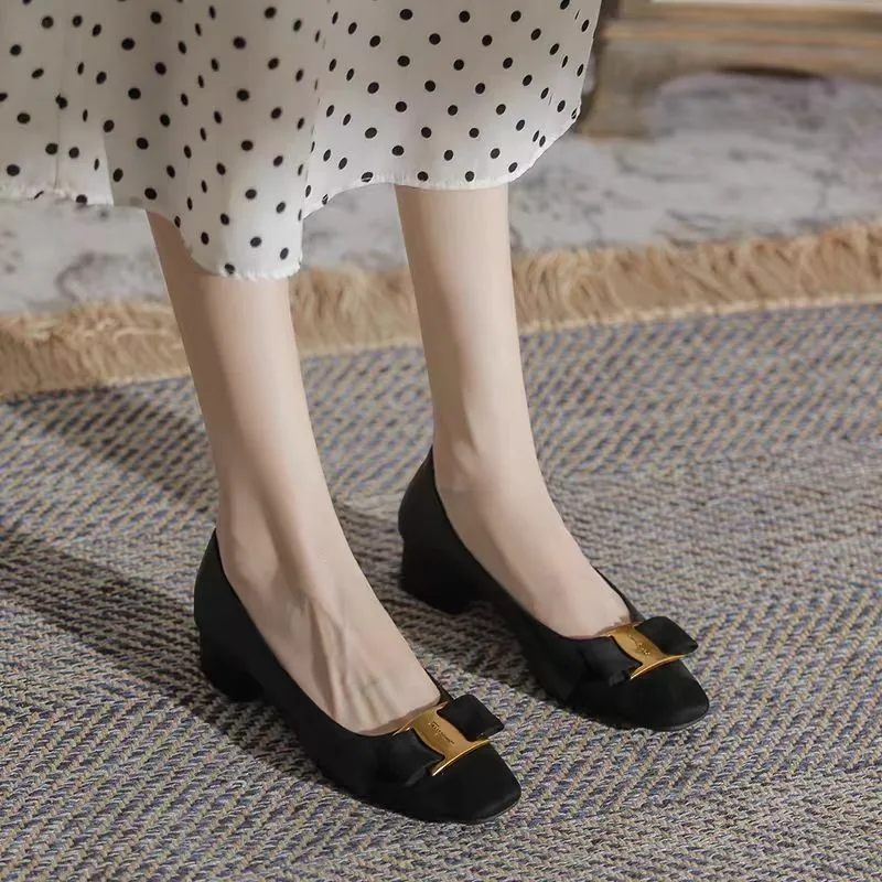 Women\'s Single Shoes Summer New Low Heel Square Head Metal Decorative Oxford Shoes Fashion Comfortable Soft Soled Leather Shoes